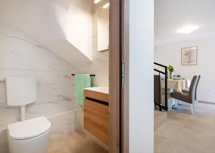 Mit Jacuzzi-ta Leut Agency By Interhome Vikendica *