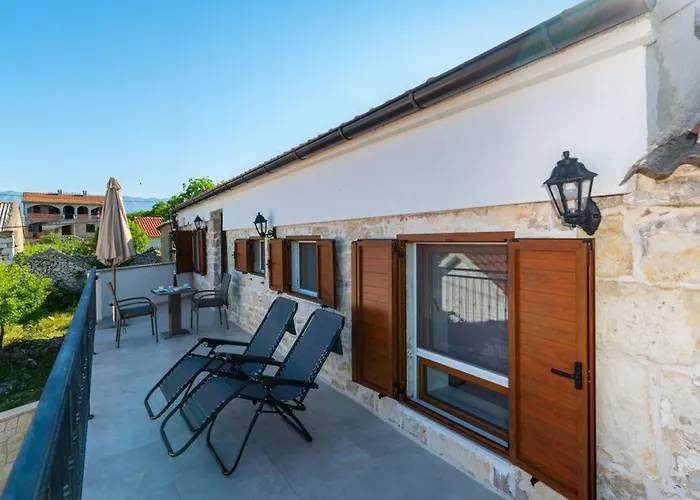 Mit Jacuzzi-ta Leut Agency By Interhome Vikendica *